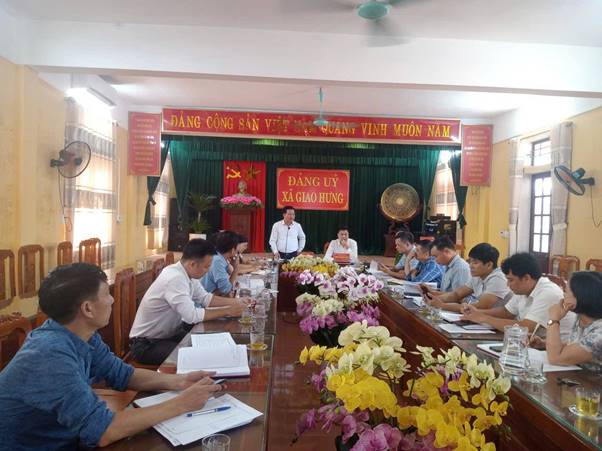 Họp các tiểu ban phục vụ Đại hội Đảng bộ xã Giao Hưng lần thứ I 