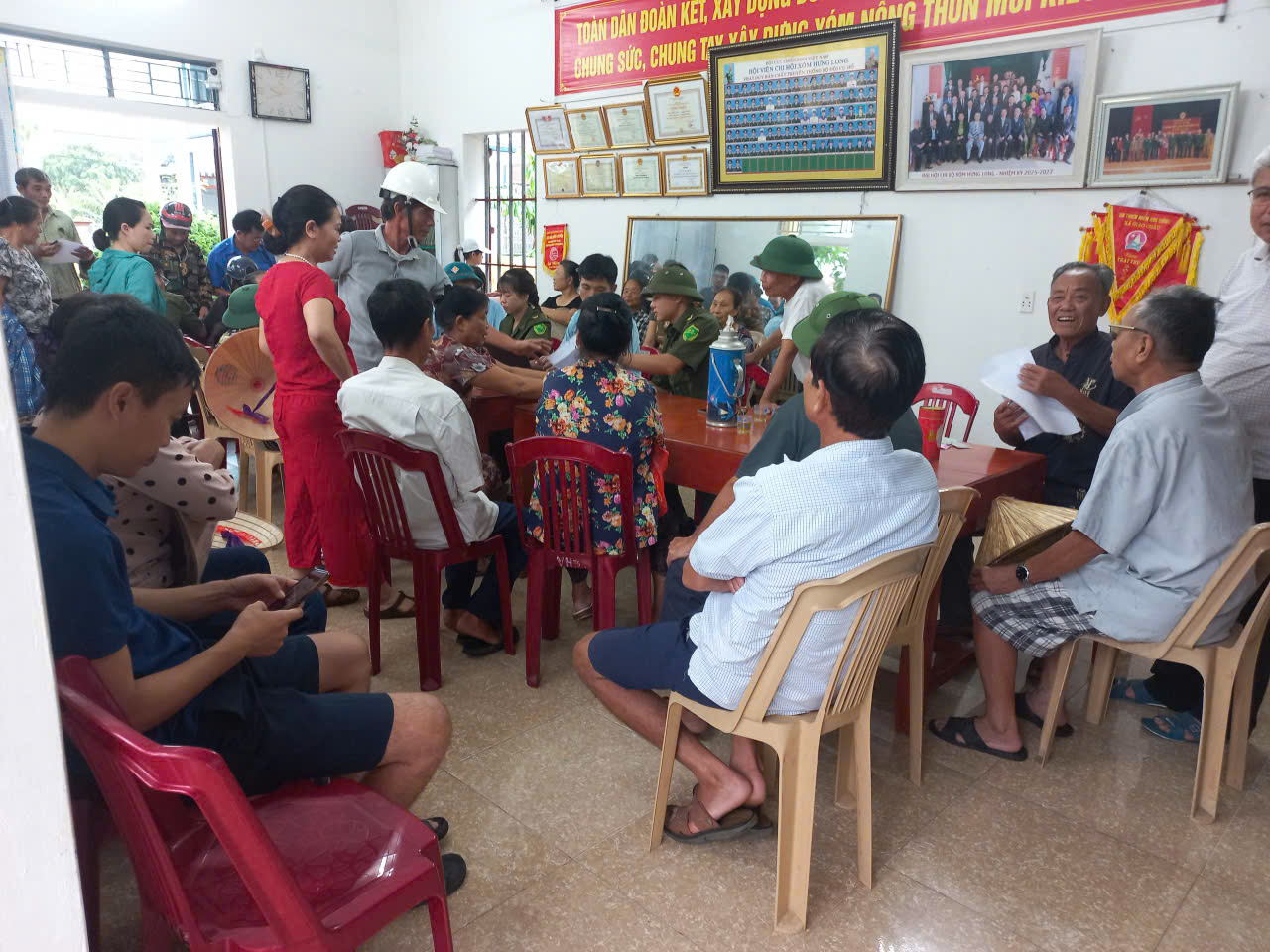 Thông báo về việc tặng quà cho nhân dân nhân dịp kỷ niệm 80 năm  Quốc khánh nước cộng hòa xã hội chủ nghĩa Việt Nam.