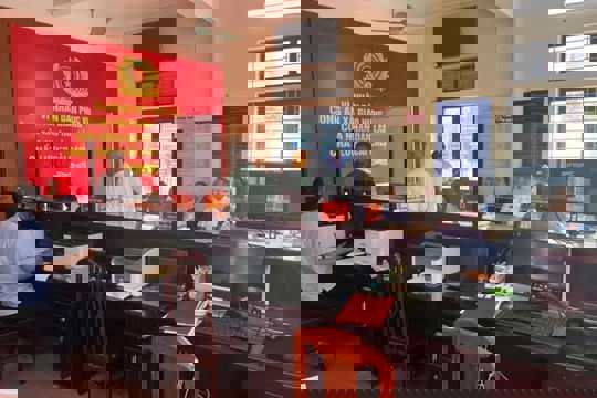 CÔNG AN XÃ GIAO HƯNG TÍCH CỰC TRONG THỰC HIỆN CAO ĐIỂM  THU NHẬN HỒ SƠ CẤP THẺ ĐẢNG VIÊN 