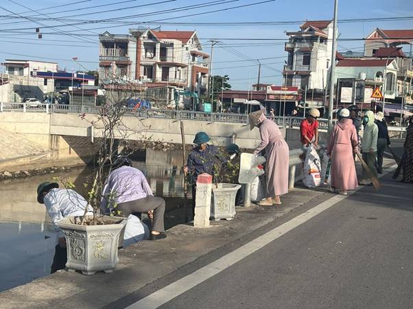 Xã Giao Hưng ra quân làm vệ sinh môi trường “Ngày Chủ nhật xanh”