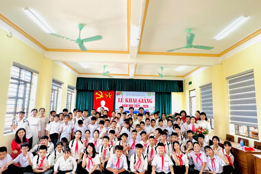 Các trường học xã Giao Hưng tổ chức khai giảng năm học mới 