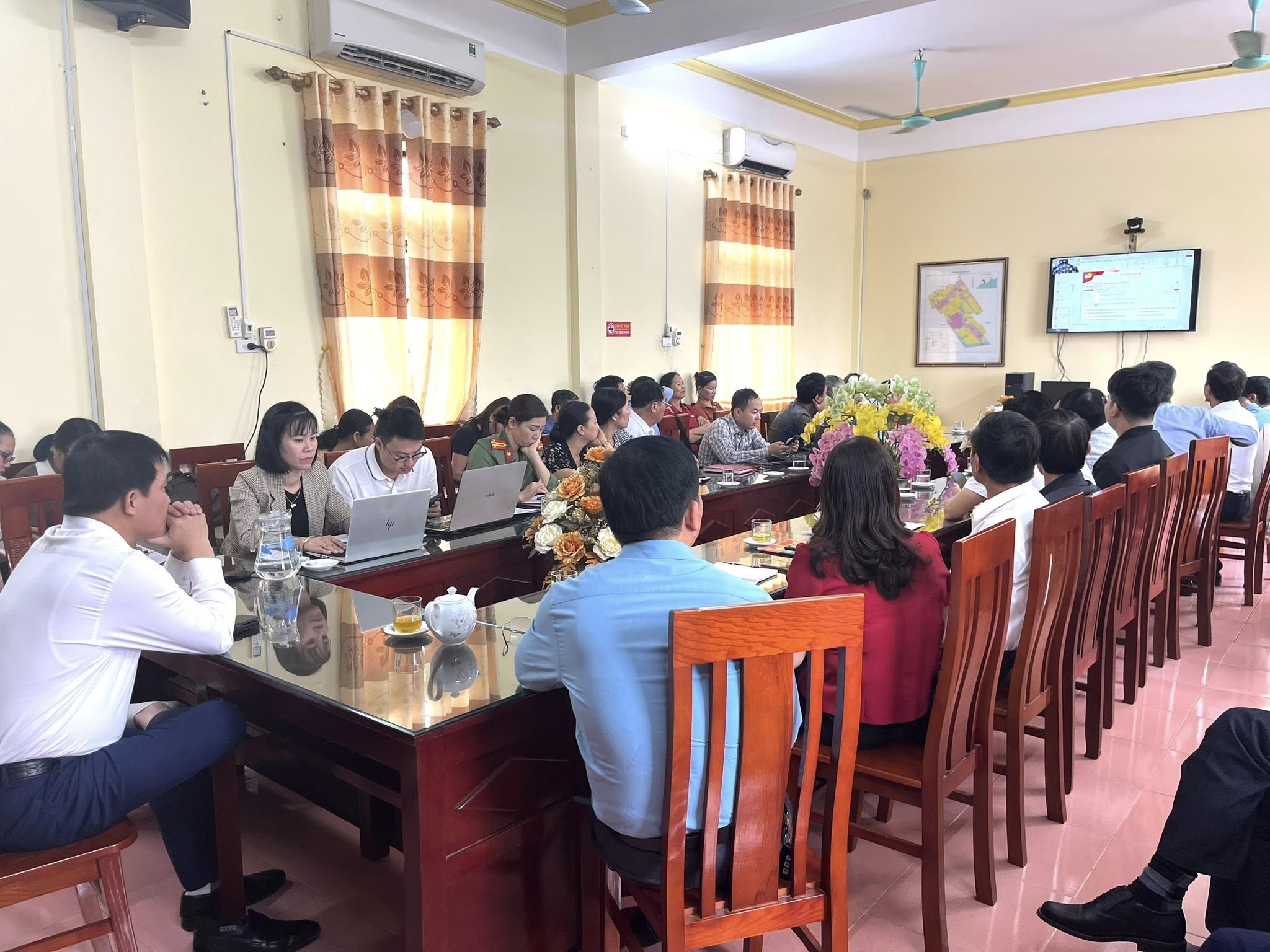 HỘI NGHỊ TRỰC TUYẾN TẬP HUẤN SỬ DỤNG SỔ TAY ĐẢNG VIÊN ĐIỆN TỬ